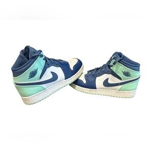 Nike Air Jordan 1 Mid GS Shoe Mystic Navy Blue Mint Size Boys 7Y Youth Sneaker